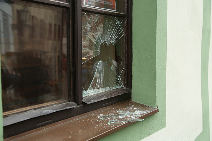 A2B Glass are able to board up broken windows while they are being repaired in Knightsbridge.